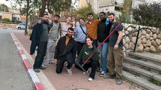 The students work to clean shelters in neighborhood C of Be'er Sheva