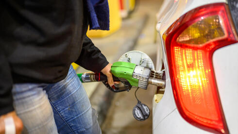 Israel gas prices set to spike as oil edges toward $100 a barrel