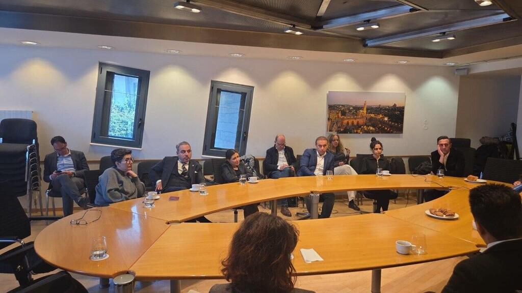 Photo: Zeev Avrahami מפגש של איראנים גולים עם שגריר ישראל בברלין
