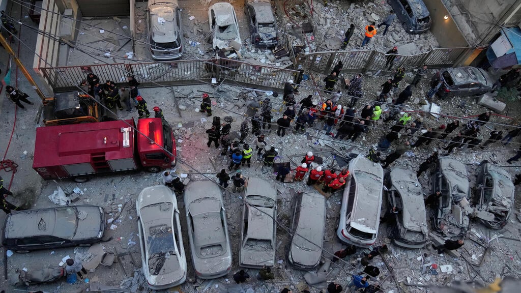 Photo: AP Photo/Hussein Malla תקיפות בביירות