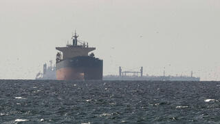 ספינות מכליות במפרץ ליד מיצרי הורמוז ליד עומאן