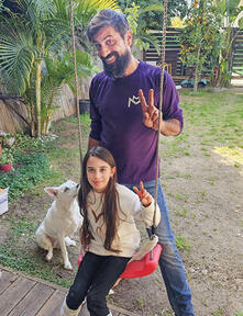 רצים מהמחשב למקלט. אמה רייפן מקריית חיים ואביה מוגלי