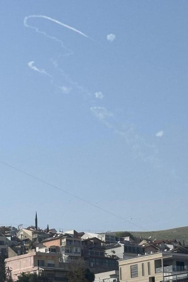 יירוטים בשמי הצפון (צילום: שמעון אלבז) יירוטים בשמי הצפון