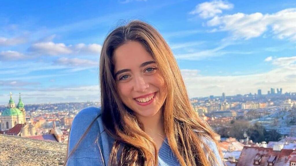 איתיאל עפרוני. "לילות עם אזעקות ושעות בממ"ד הופכים את ההכנה לבחינות לאתגר יומיומי" איתיאל עפרוני