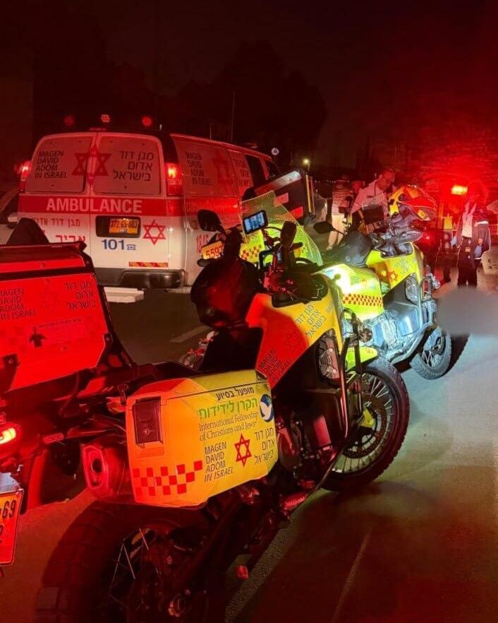 זירת התאונה ברחובות (צילום: תיעוד מבצעי מד"א) זירת התאונה ברחובות