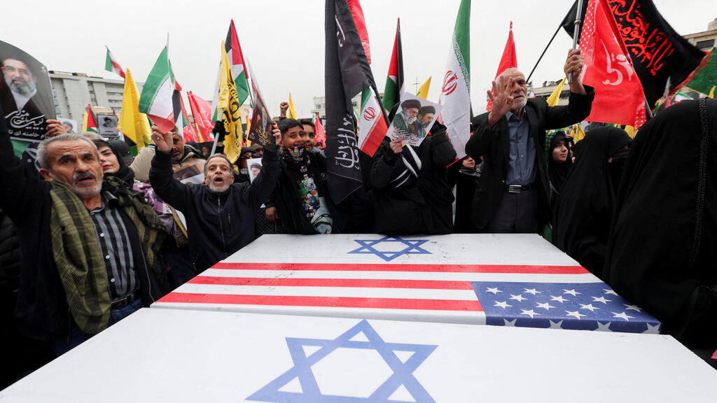 Photo: REUTERS/Alaa Al Marjani חגיגות יום ירושלים באיראן