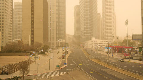 התחזית: תחול התקררות אך האובך צפוי להישאר עד מחר. שבוע הבא - גשם מקומי