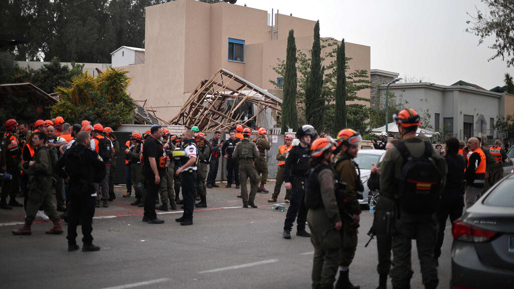הזירה בנס ציונה (צילום: OLYMPIA DE MAISMONT / AFP) פגיעה ישירה בנס ציונה