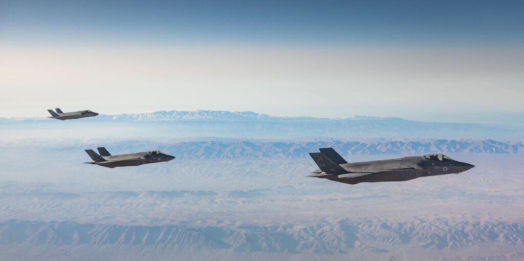 חזרה ללחימה תחייב לשלם מחירים. מטוסי F-35 ישראליים בדרך לתקוף באיראן, מרץ (צילום: דובר צה"ל) מטוסי ה׳אדיר’ בדרך לתקיפה באיראן