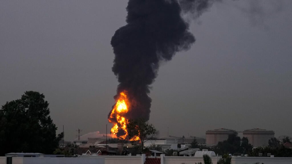 Photo: AP תקיפה בשדה התעופה בדובאי