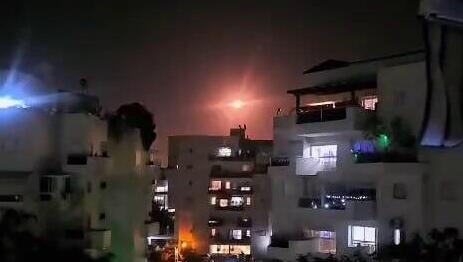 Sirens sound in central Israel and Samaria; initial reports of two impact sites in the Tel Aviv area, no injuries reported