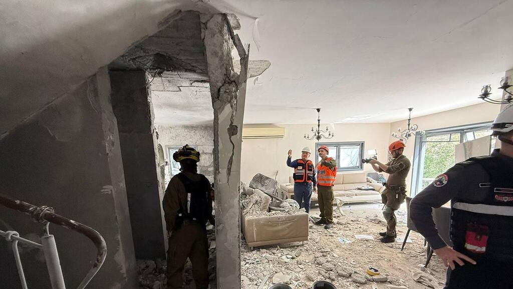 צילום: עיריית ראשון לציון בית שנפגע מנפילת רסיס בראשון
