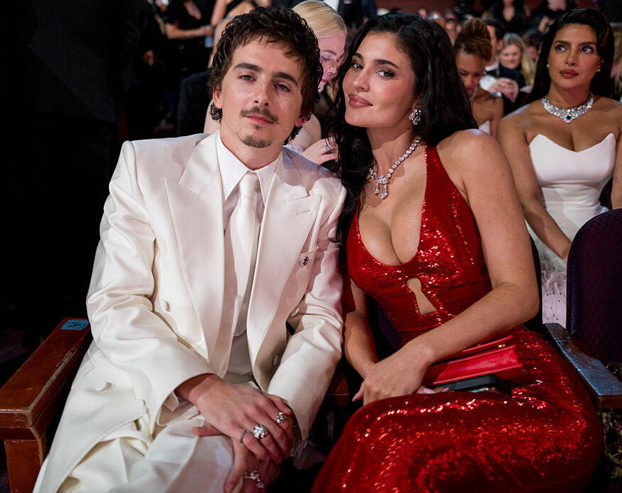 טימותי שאלאמה וג'סיקה ראביט (צילום: John Shearer/98th Oscars/Getty Images The Academy via Getty Images) טימותי שאלאמה קיילי ג'נר