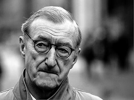 ג'וליאן בארנס ג'וליאן בארנס