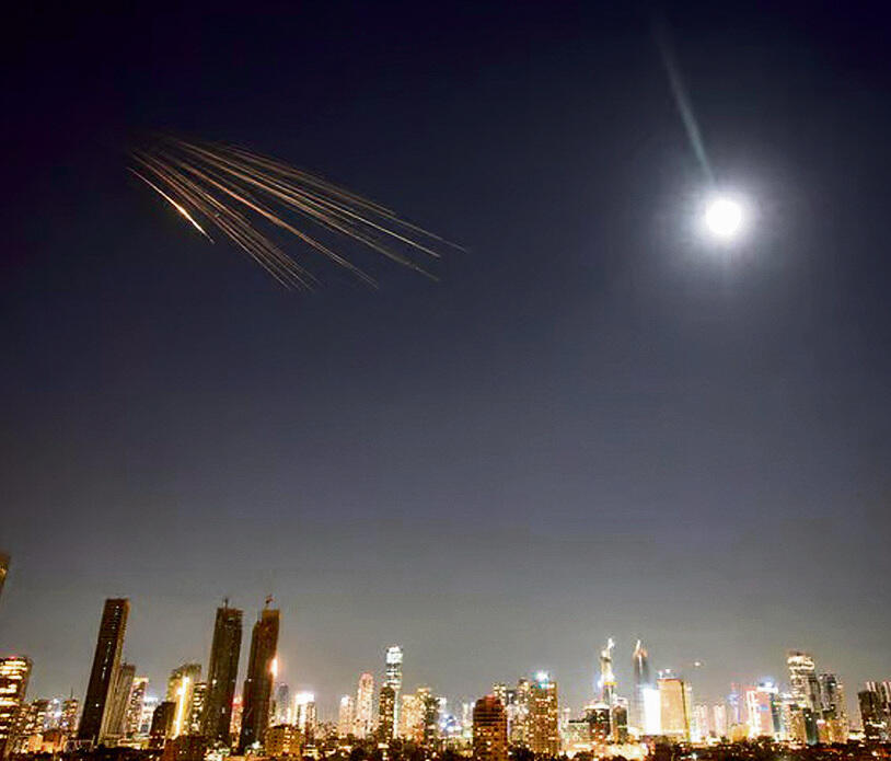 וייקרא שמו:  פזיר. ראש  קרב מתפצל