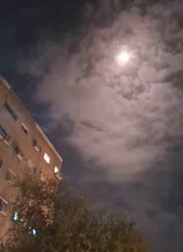 יירוט במרכז (צילום: לינוי ואיתן חיימוביץ) טיל מתפצל ששוגר למרכז
