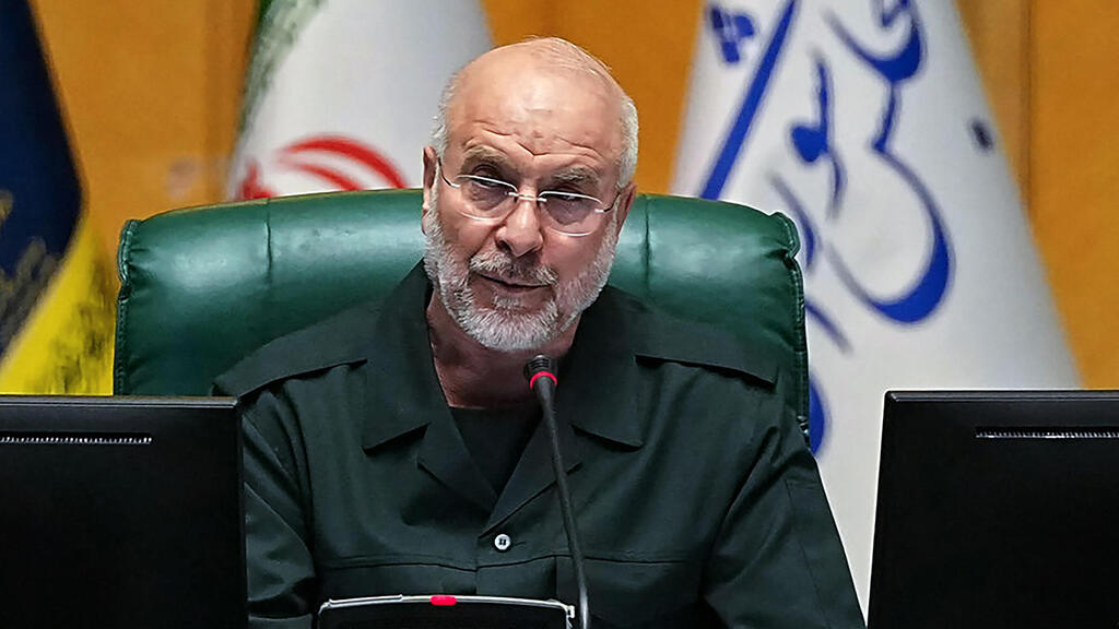 קאליבאף. "כוחותינו מוכנים כרגיל" (FP PHOTO / HO /ISLAMIC CONSULTATIVE ASSEMBLY (ICANA)) יו"ר הפרלמנט האיראני מוחמד באקר קאליבאף