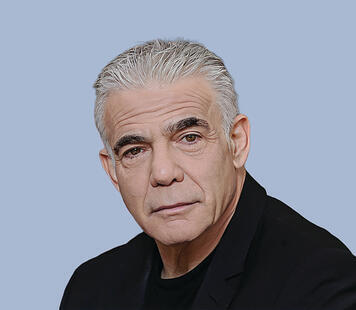 לפיד. מיישרים קו | צילום: ריאן פרויס (ט׀ הטױב) לפיד. מיישרים קו | צילום: ריאן פרויס