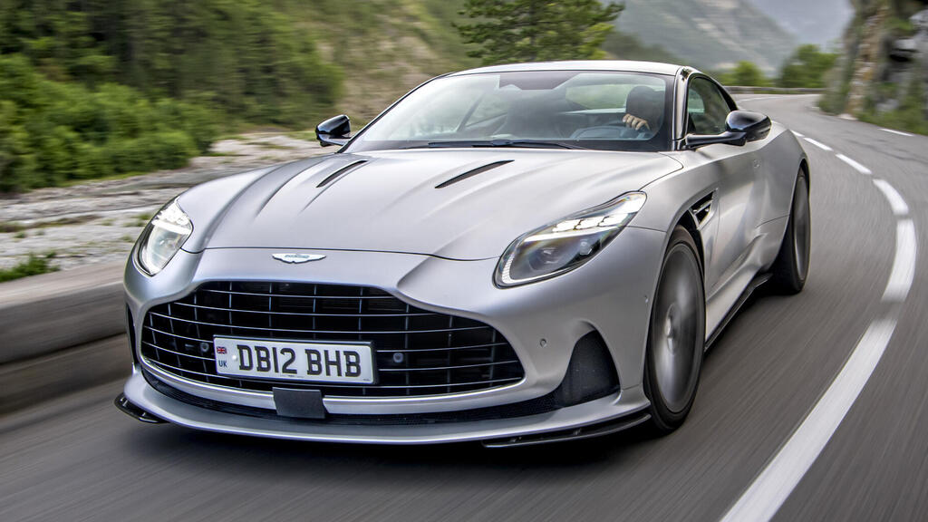 אסטון מרטין DB12 - בלדה לסוכן