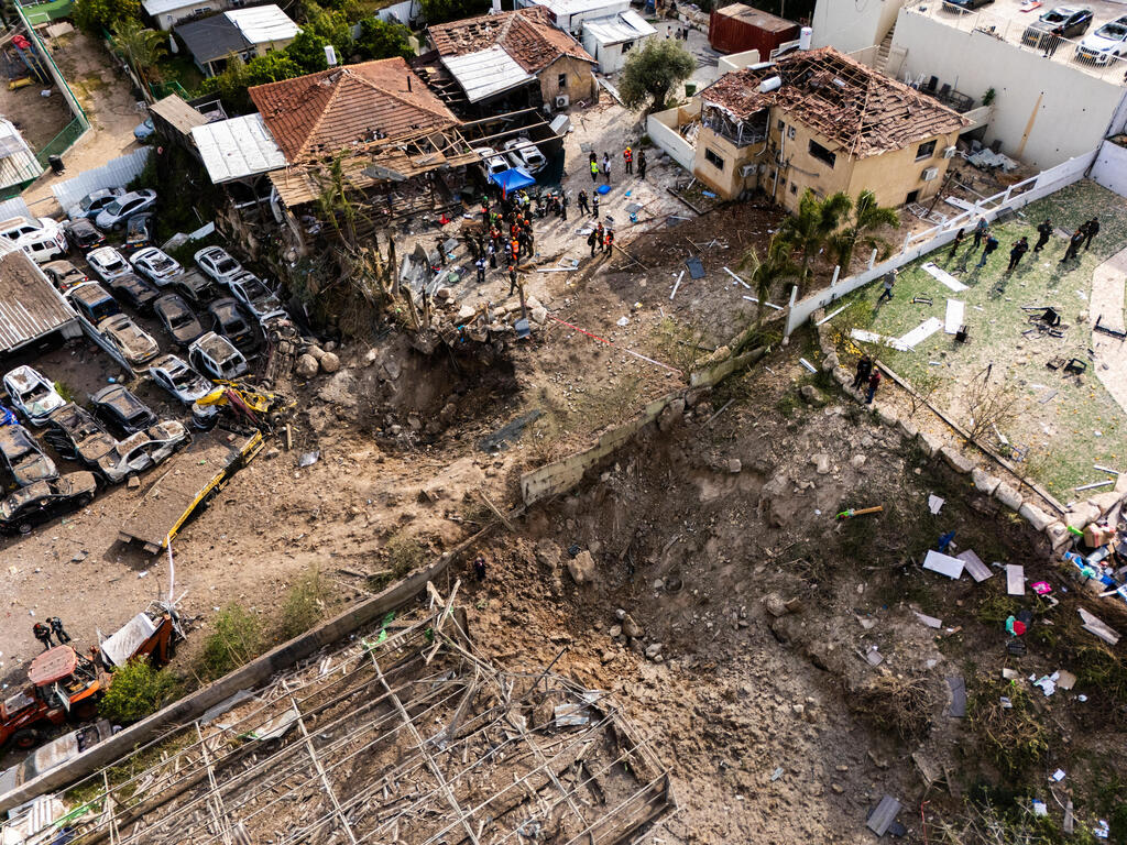הפגיעה במושב אשתאול (צילום: Erik Marmor/Getty Images) נפילה באשתאול