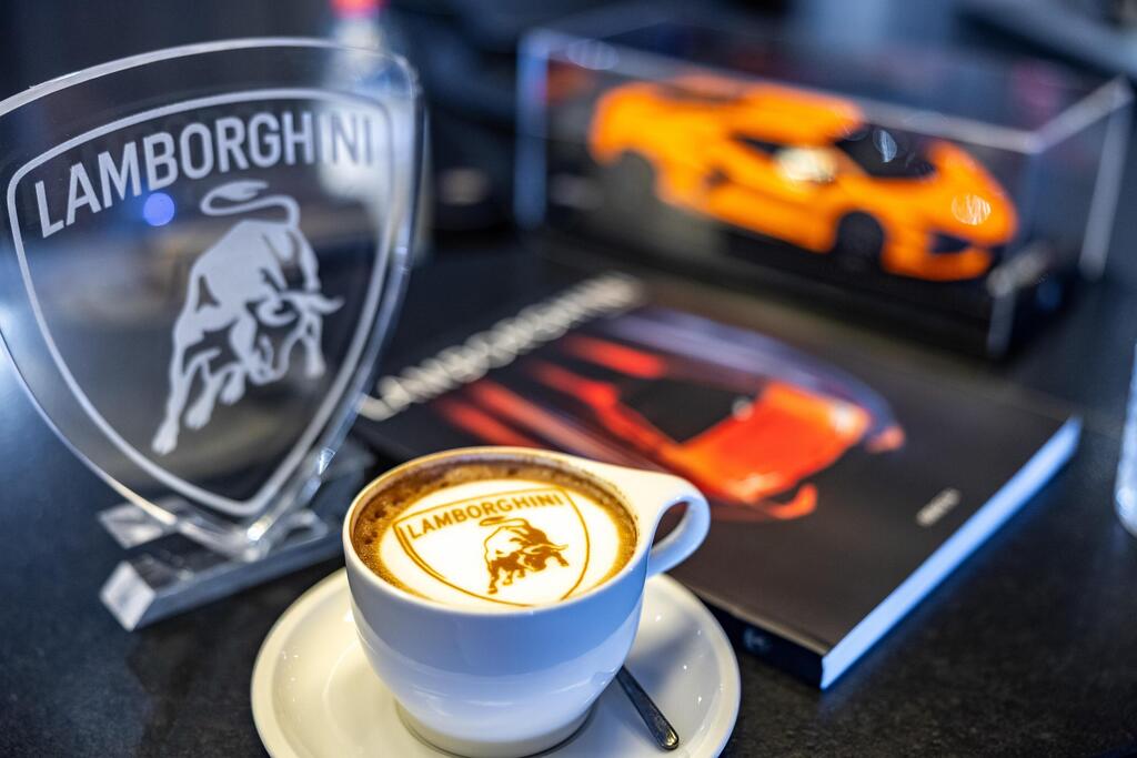 סמל סטטוס  - הלוגו של יצרניות הרכב