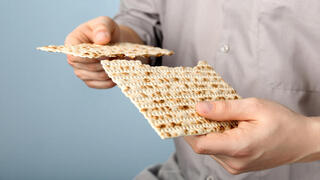 What to do if there is a siren during the Seder? Questions of Jewish law for Passover
