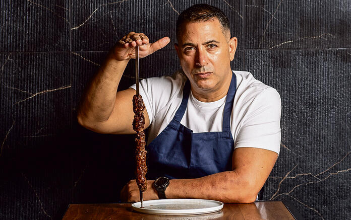 אבי לוי (אלכס קולומויסקי) אבי לוי