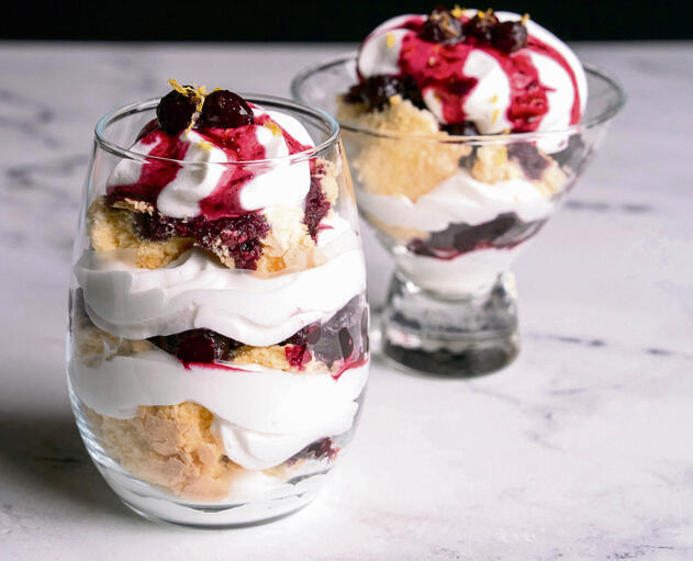 קינוח עוגת שכבות וקרם פירותית (בן שי) קינוח עוגת שכבות וקרם פירותית