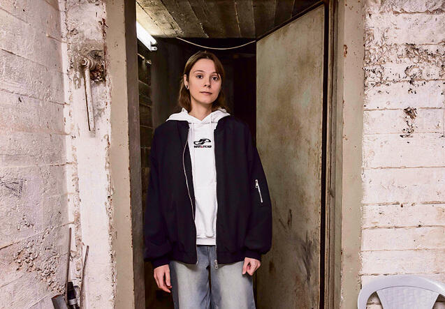 ורוניקה בטחה. "האנשים פה חופשיים יותר מאשר ברוסיה" (עוז מועלם) ורוניקה בטחה. "האנשים פה חופשיים יותר מאשר ברוסיה"