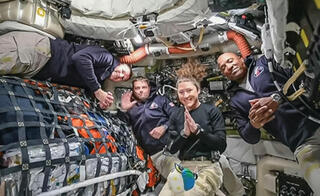 מסע מופלא. האסטרונאטים, וביניהם כריסטינה קוך, האישה הראשונה בדרך לירח