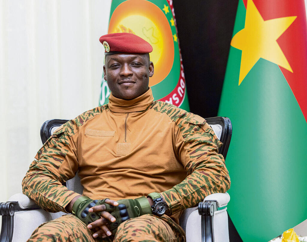 איברהים טראורה. תוצר הולוגרמי של תוכנת AI מבריקה