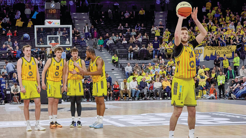 IMAGO, IMAGO/sportworld via Reuters Con