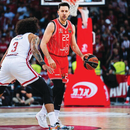 מיציץ' יוצא להתקפה, אתמול