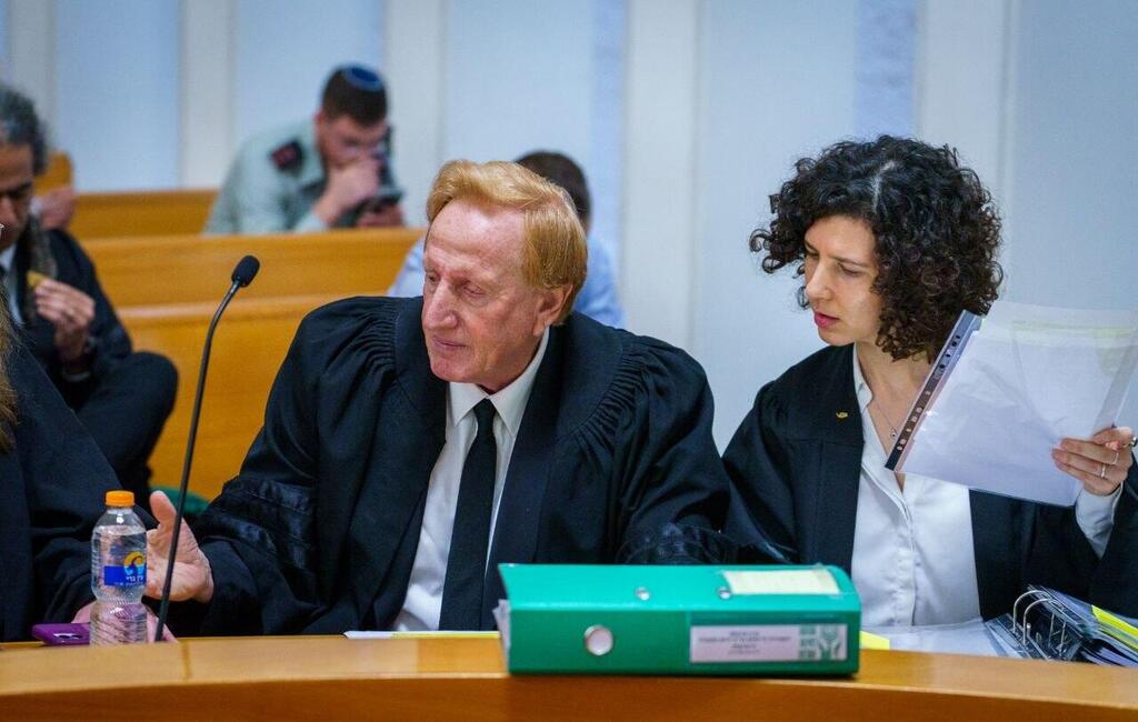 עו"ד אליעד שרגא בדיון (צילום: שלו שלום) עו"ד שרגא בבג"ץ- דיון בבקשת בזיון בית המשפט בעניין גיוס תלמידי ישיבות