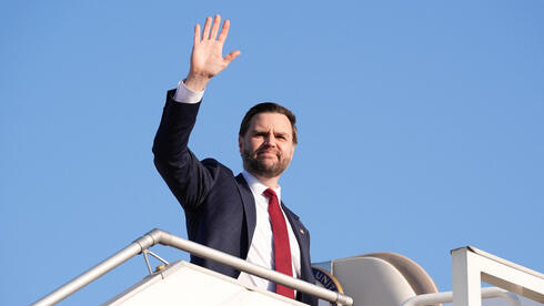US warning: Iran is 'frighteningly close' to nuclear weapon