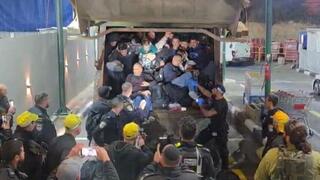 מעל ל-60 שב"חים במשאית זבל