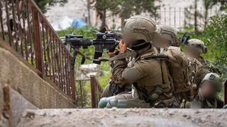 כוחות אוגדה 98 השלימו כיתור והחלו בהתקפה בעיירה בינת ג׳בייל בדרום לבנון