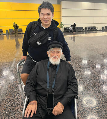 שמואל עם המטפל ברני שמואל עם המטפל ברני