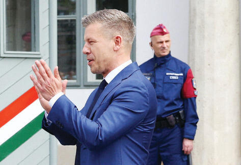 יפרק את "מכונת התעמולה". מדיאר אתמול