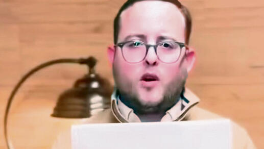 מוסקוב בסרטון. דיבר לשבט בשפתו ולא שם לב שכולם מקשיבים | צילום: מהרשתות החברתיות