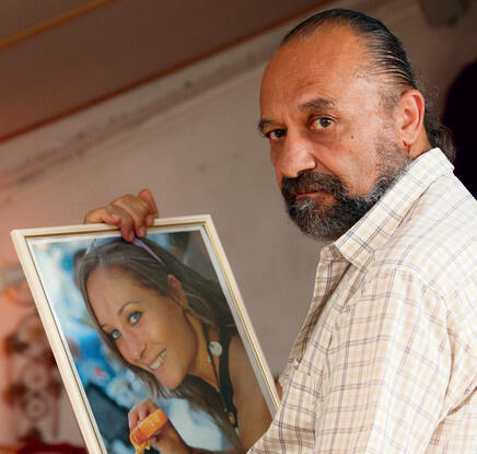 "זה משמח אותנו". איציק זיתוני, עם תמונת בתו לי ז"ל