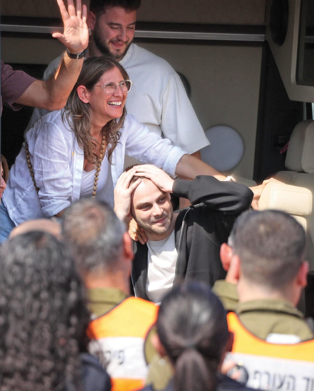 אלון ועידית לאחר השחרור מהשבי (צילום: יריב כץ) אלון ועידית לאחר השחרור מהשבי