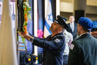 טקס הצדעה לנופלי מערכות ישראל בהר הרצל