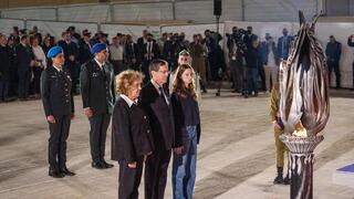 נשיא המדינה יצחק הרצוג בטקס הדלקת נר זיכרון ברחבת הכותל המערבי