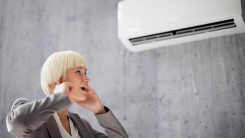 В квартире стало шумно после ремонта пострадавшего при обстреле дома: к кому обращаться