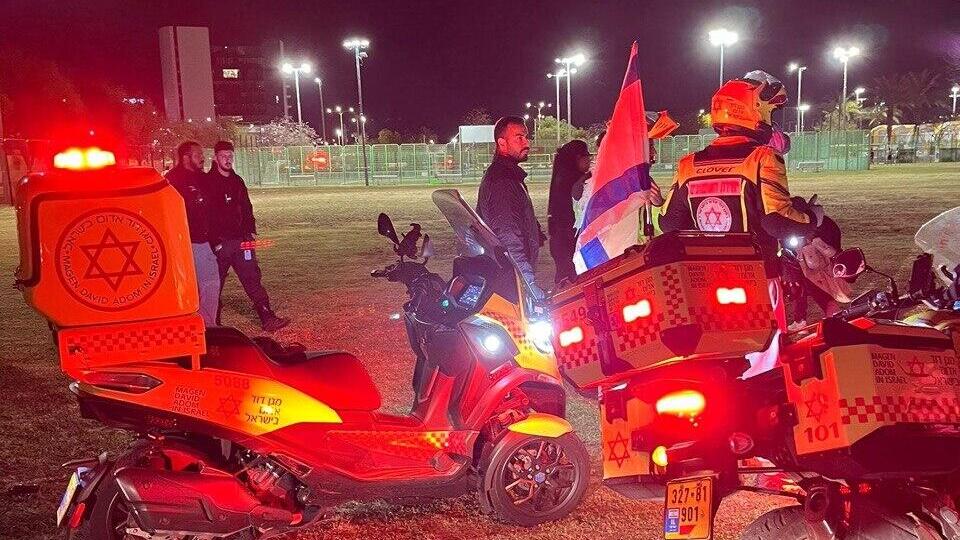 הזירה ברחובות (צילום: תיעוד מבצעי מד"א) אופנועי מד"א בזירה ברחובות