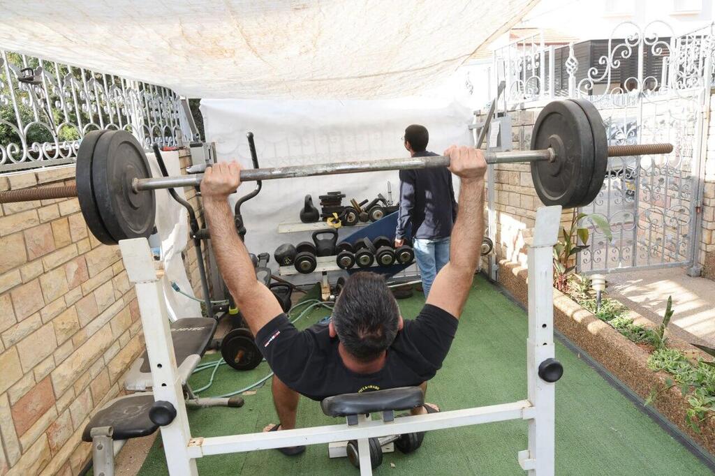 לאסירים רבים קשה לחזור לחברה. בשפה המקצועית קוראים לזה "המאסר הנוסף" (צילום: יריב כץ ) גברים אלימים בתוכנית שיקומית