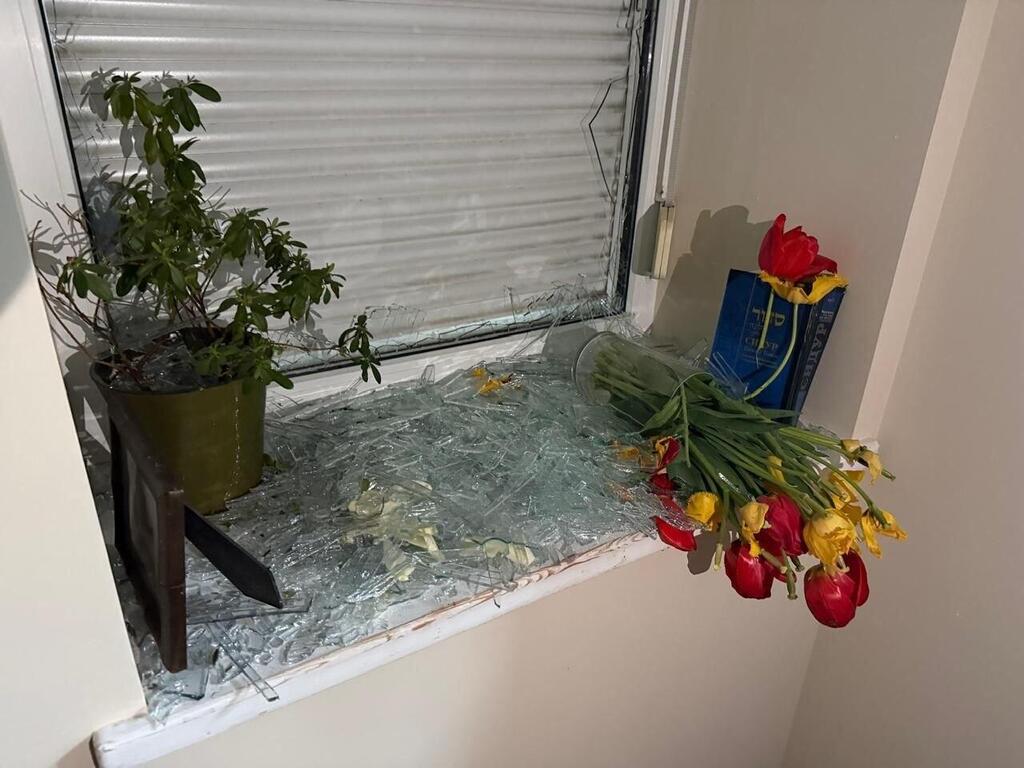 נזק גם בתוך הבית נזק גם בתוך הבית