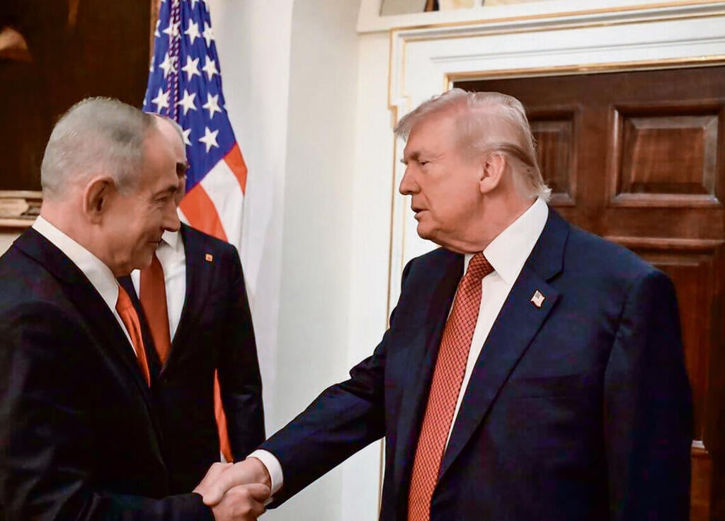 האופוריה נפגשה עם האמביציה. טראמפ ונתניהו בפגישתם בפברואר | צילום: אבי אוחיון / לע''מ