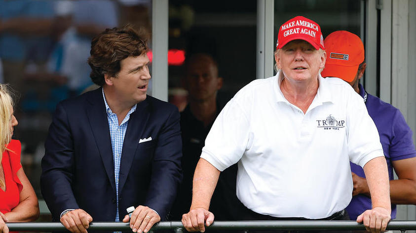 בימים טובים יותר. טראמפ וקרלסון | צילום: גטי אימג'ז, Icon Sportswire